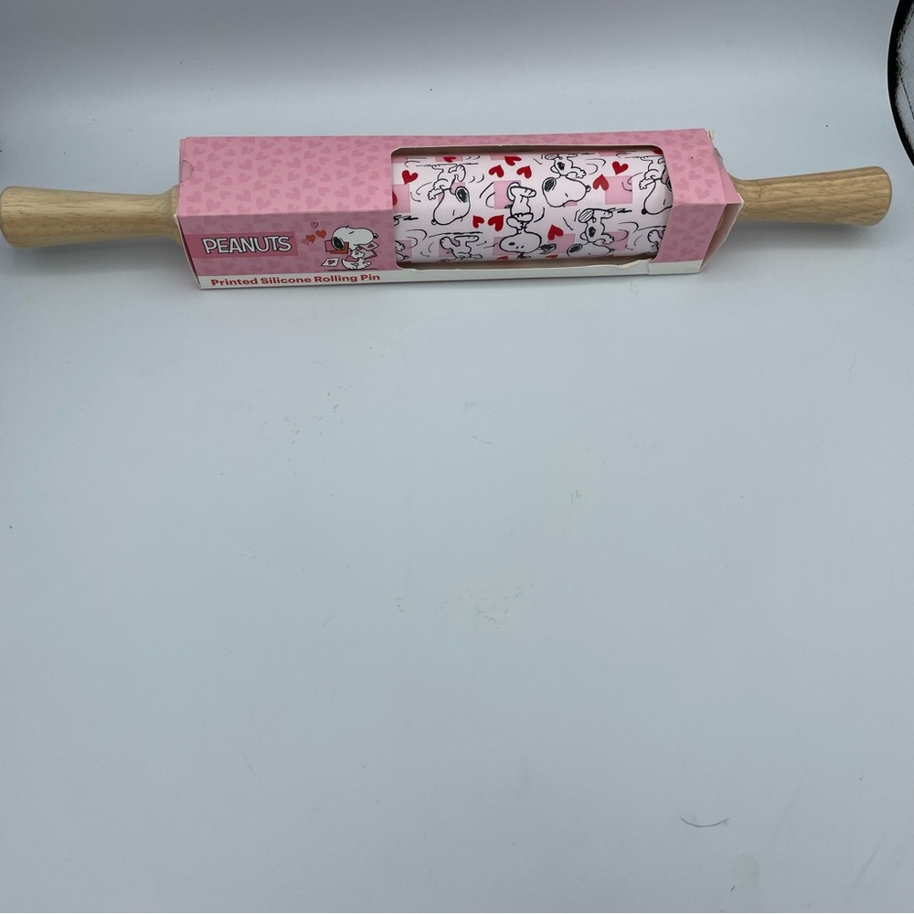 Peanuts Snoopy Valentine Heat Resistant Silicone Rolling Pin Wood Handles Baking